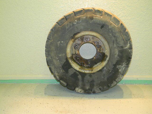 Used Allis Chalmers Rear Forklift Tire & Rim 7.50-10 10 Ply 23x23x8