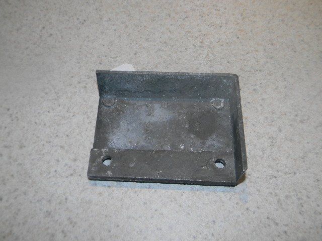 314988 Johnson Evinrude 1969-1977 Port Lower Mount Bracket 85-135 HP