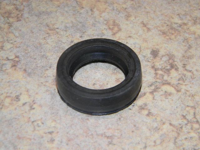 Johnson Evirude Crankshaft Oil Seal 1968 - 1976 1977 1978 1979 6 HP