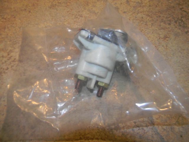 New Sierra Solenoid 18-5818 Rep Merc 89-818864 818864T