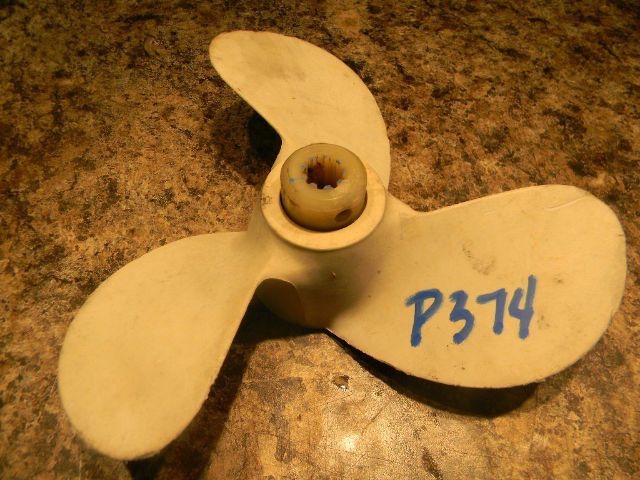 Force Chrysler Nylon Propeller 7 1/4 x 6 1/2 332265 1978-84 3 & 4 HP