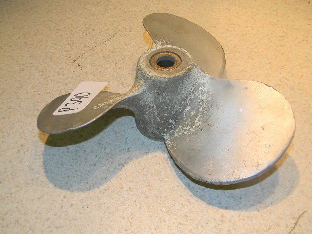 Johnson Evinrude Aluminum Propeller 377635 8-1/4x8-1/2 1968 9.5 HP