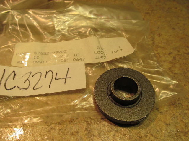 NEW NOS Suzuki 1989 - 1997 DT 15 Prop Bushing Stopper