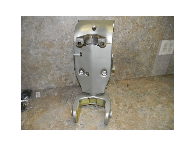Suzuki 1981 - 1985 Swivel Bracket & Pilot Shaft Assembly 115 140 HP