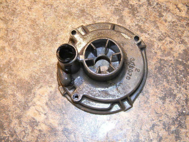 Johnson Evinrude Impeller Housing 313543 303070 1968-1978 18 20 22 25 35HP