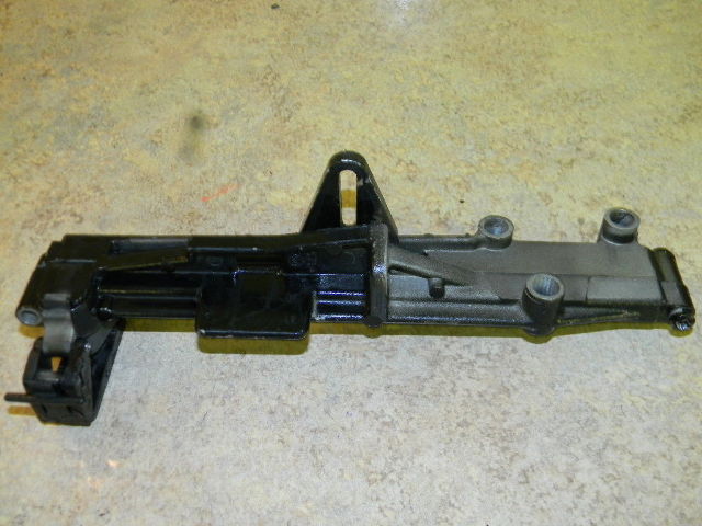Mercury upper shift anchor bracket 75716 1975-1979 40 402 HP