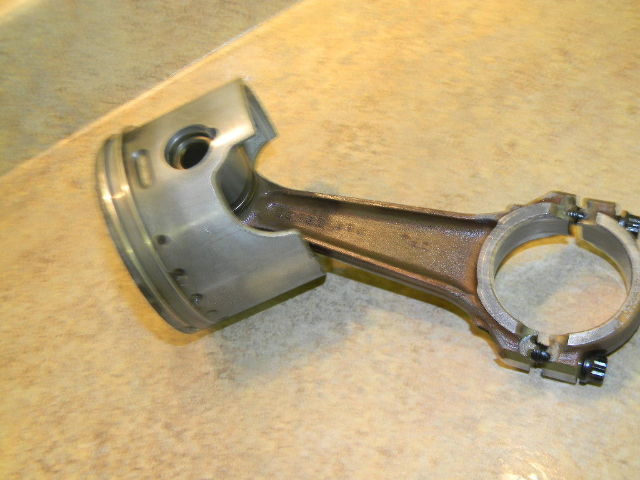 Johnson Evinrude port piston and connecting rod 1997-99 90 115 150 175