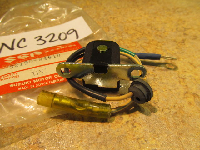 NEW NOS Suzuki Ignition Timing Coil 32190-94610