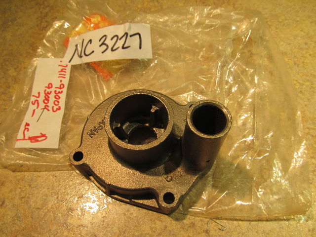 NEW NOS Suzuki Water Pump Case 17411-93003 93004