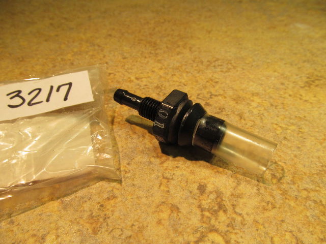 NEW NOS Suzuki Fuel Connector Plug 65720-94401