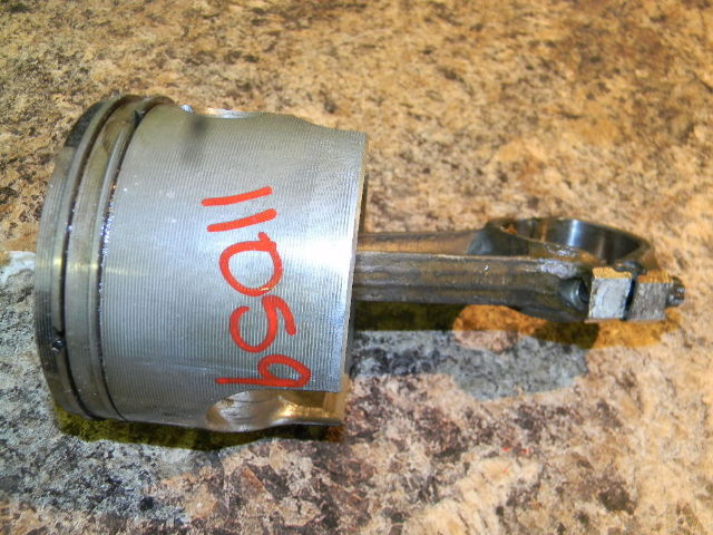 Johnson Evinrude piston and connecting rod 435547 1994-01 50 60 65 70 HP