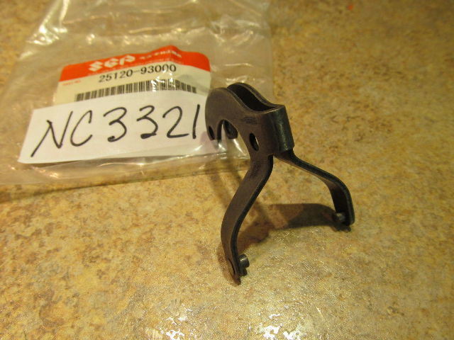NEW NOS Suzuki 1977 - 1982 DT 20 25 Shifter Yoke