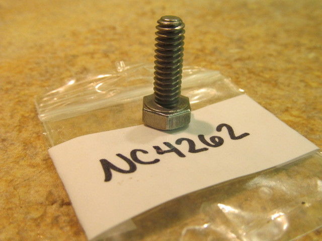 New Johnson Evinrude OMC Screw