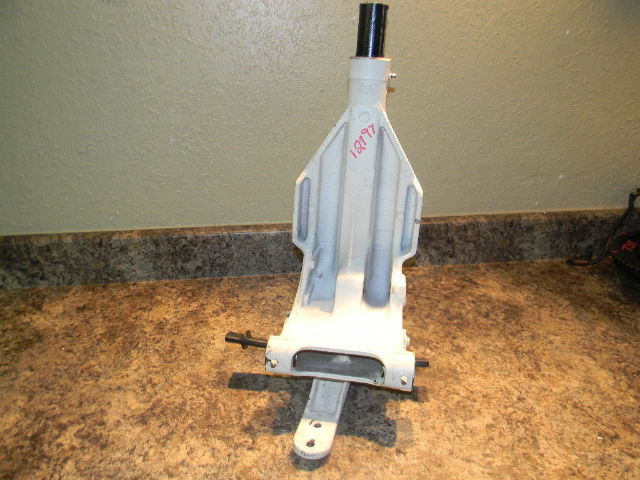 332440 Johnson Evinrude 1989-2005 Swivel Bracket W/ Steering Arm 40 48 50 HP