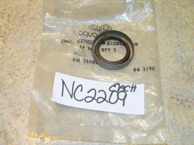 NOS Aqua Power Johnson Evinrude Seal Assembly