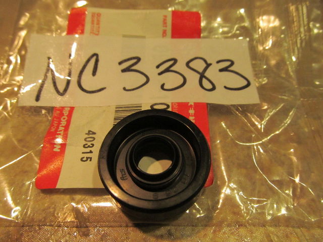 NEW NOS Suzuki 80-97 Oil Seal