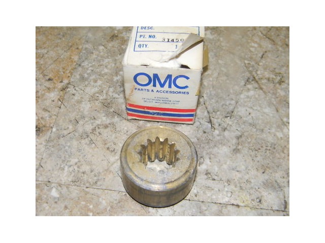 Johnson Evinrude NEW spacer 1968-1969 55 85 115 HP 314504