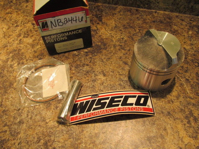 NEW Wiseco Performance Piston and Rings