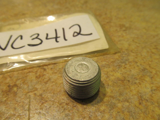 NEW NOS OMC Johnson Evinrude Plug