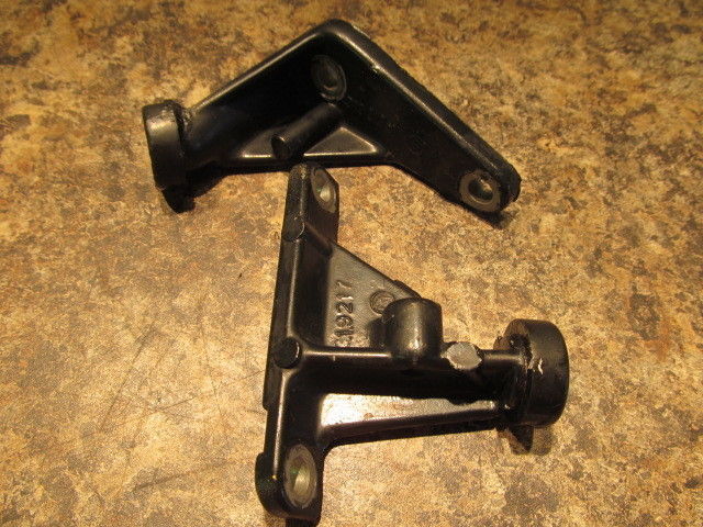 OMC 1974 - 1997 1998 Port & Starboard Support Bracket Set 90 - 235 HP