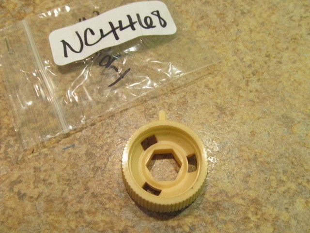 Johnson Evinrude OMC White Vintage Knob