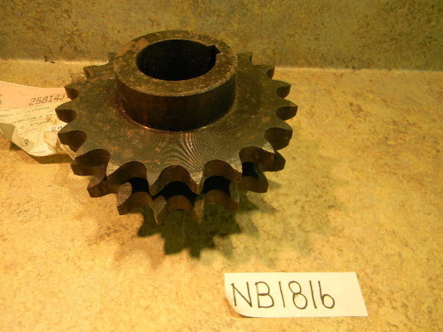 RH Sprocket Massey Ferguson Combine NEW