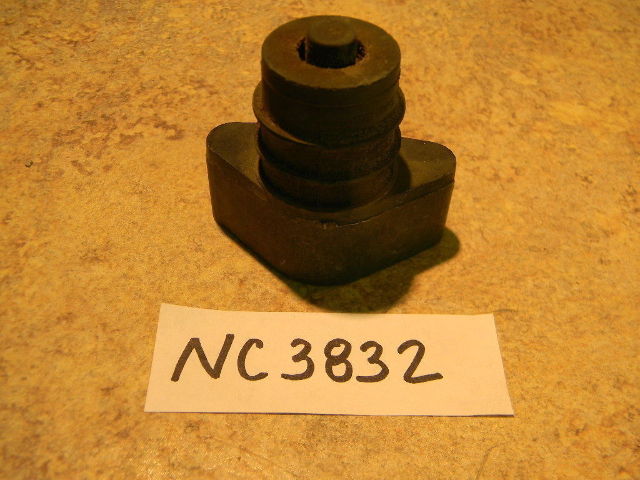 New Johnson Evinrude OMC Motor Mount