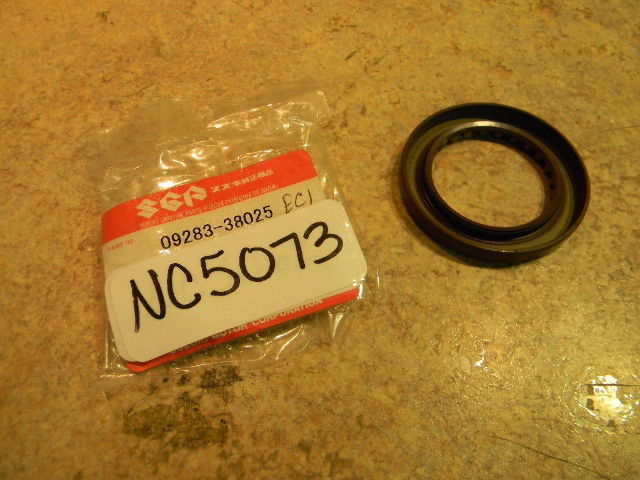 New Suzuki Cranshaft Oil Upper Seal
