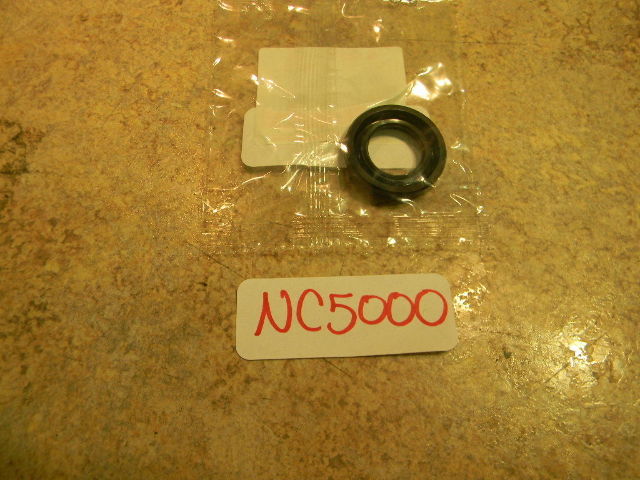 New Suzuki Oil Seal