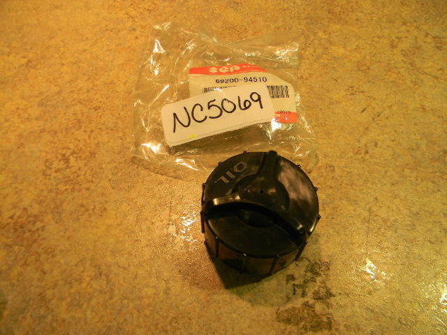 New Suzuki Oil Tank Cap Assembly
