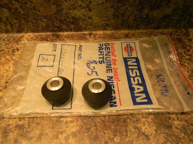 Nissan Tohatsu Upper Rubber Mount