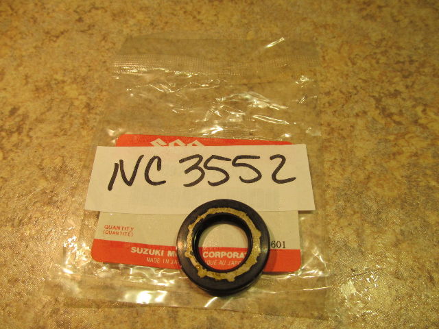 NEW NOS Suzuki 88-97 DT 9.9 Prop Shaft Seal 09282-16003