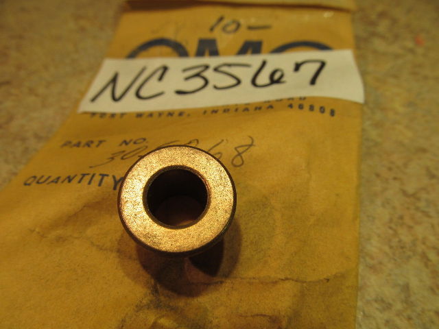 NEW NOS OMC Johnson Evinrude Bushing 305068