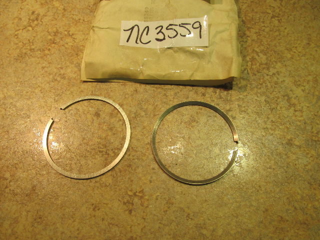 NEW NOS OMC Johnson Evinrude Standard Ring Set 385349