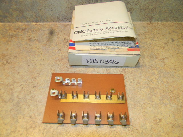 172193 Johnson Evinrude OMC 1972-1977 Outboards Fuse Block NOS 80 90 100 120 +HP