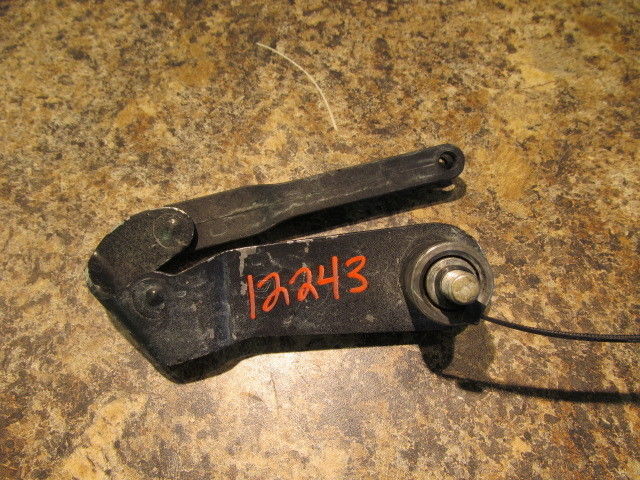 393545 Johnson Evinrude 1984-2001 Bell Crank Hub & Pin 60 65 70 75 HP