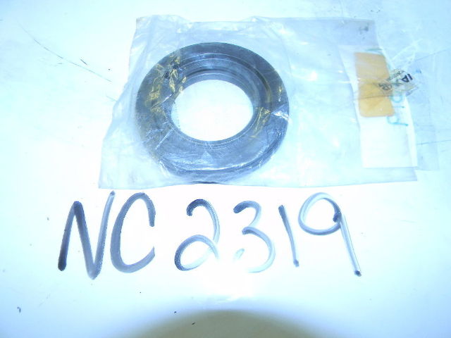 NEW John Deere Kawasaki Oil Seal 92049-3003 M68114