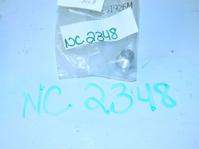 NEW Yamaha Mariner Plug 81926M