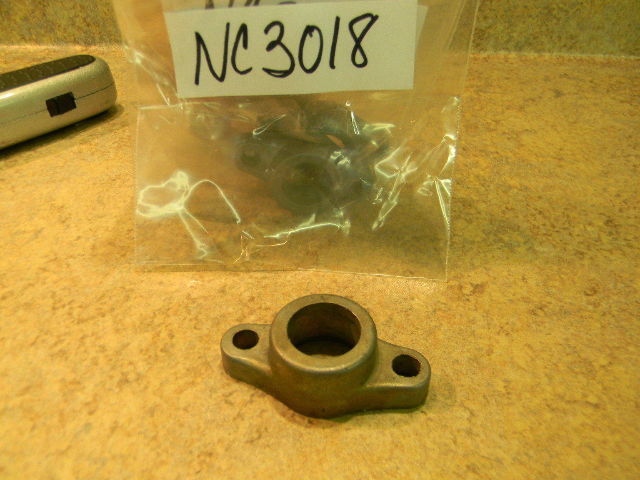 NEW Johnson Evinrude Coupling 305181