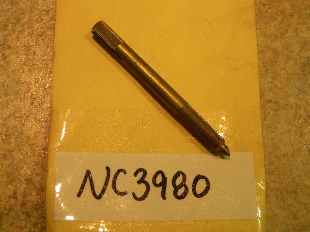 New Johnson Evinrude OMC Needle Valve 303449