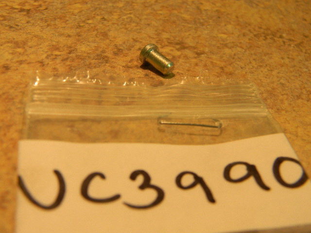 New Johnson Evinrude OMC Pin 303696