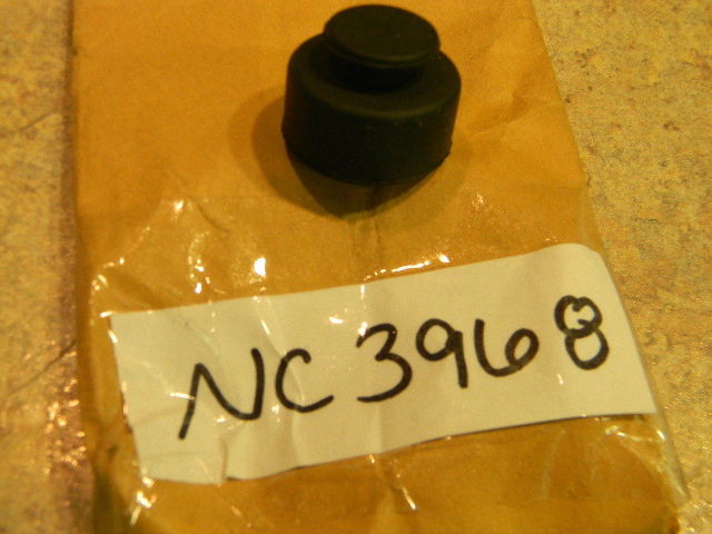 New Johnson Evinrude OMC Rubber Mount 309707