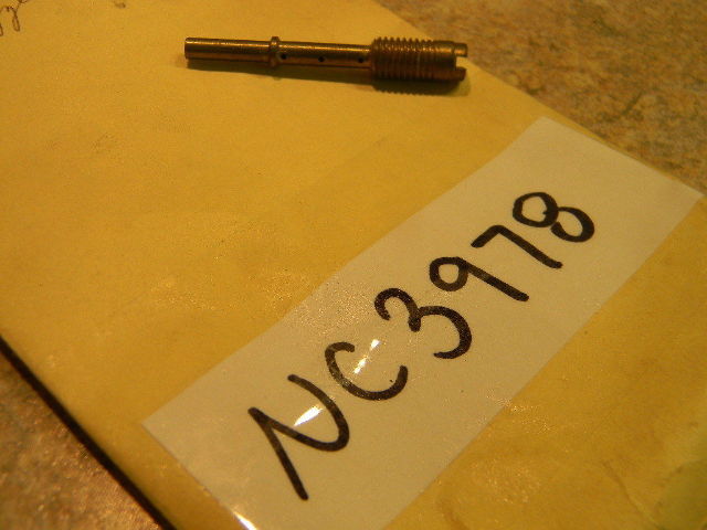 New Johnson Evinrude OMC Vintage Nozzle 303447