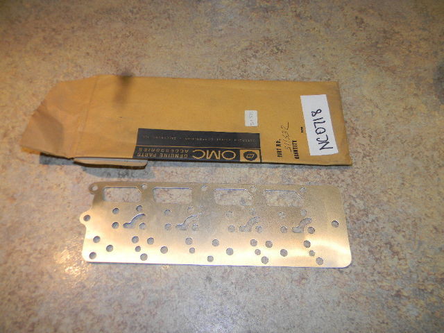 NOS Johnson Evinrude and OMC Body to Chamber Plate 311532
