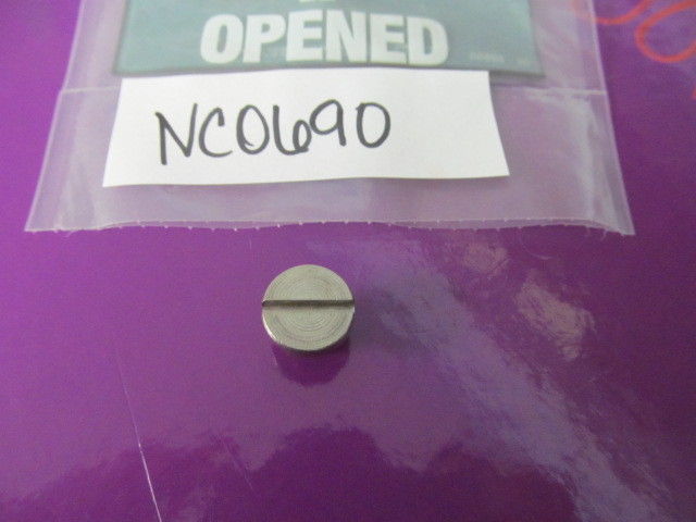 NOS Quicksilver Mercury Force Lower Unit Drain Plug 10-F50109