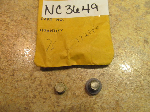 NEW NOS OMC Johnson Evinrude Plug Kit 172846
