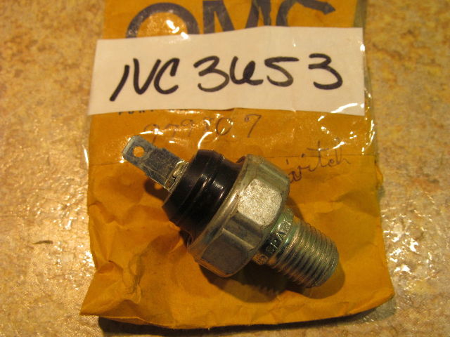 NEW NOS OMC Johnson Evinrude Oil Pressure Switch 979807