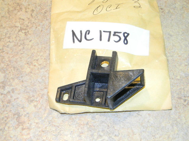 NOS Johnson Evinrude Outboard Bracket 325326