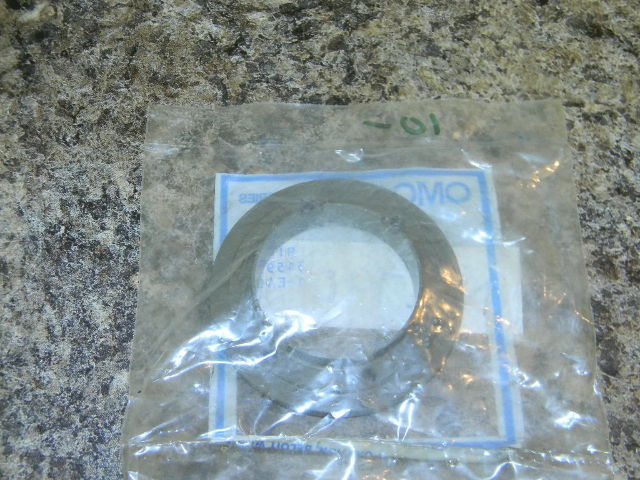 NOS Johnson Evinrude Outboard Retaining Ring 315950