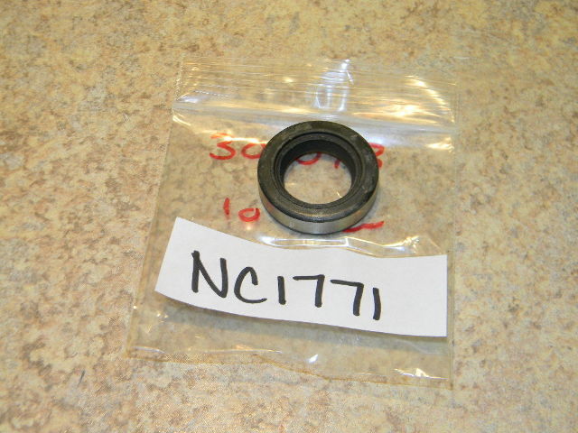 NOS Johnson Evinrude Outboard Impeller Housing Cover Seal 308073